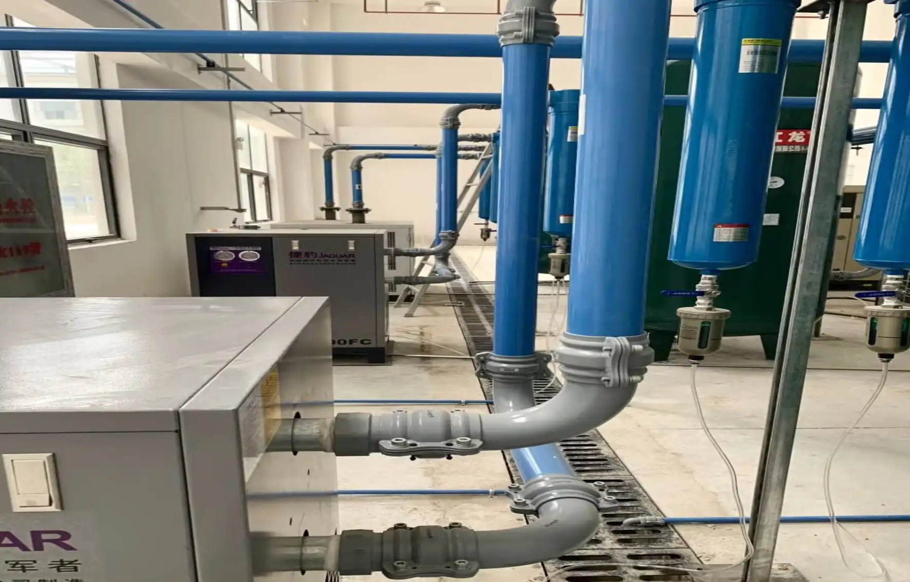 Mantenimiento preventivo y cambio de filtros a compresor industrial