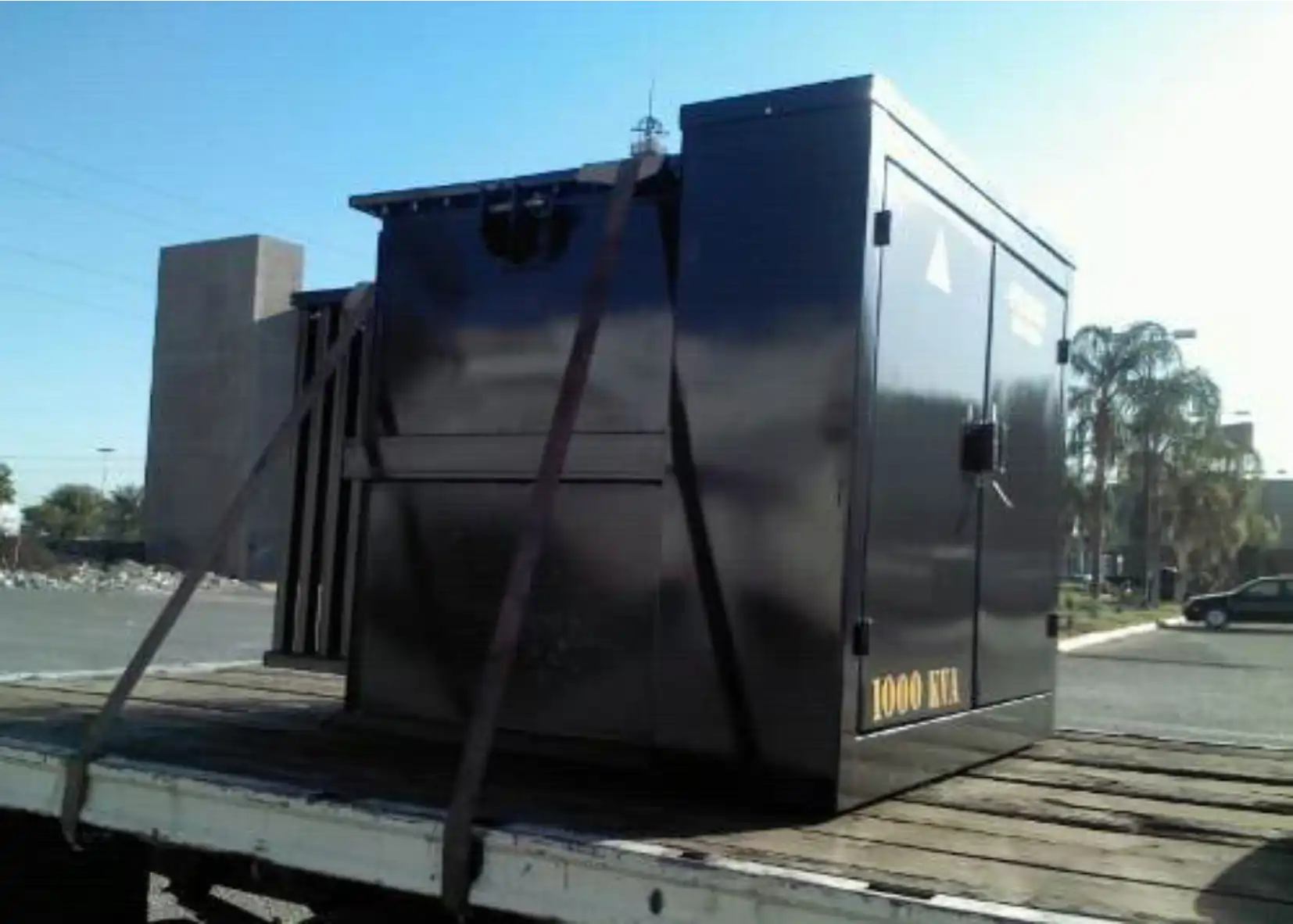 Instalación de transformador eléctrico industrial 