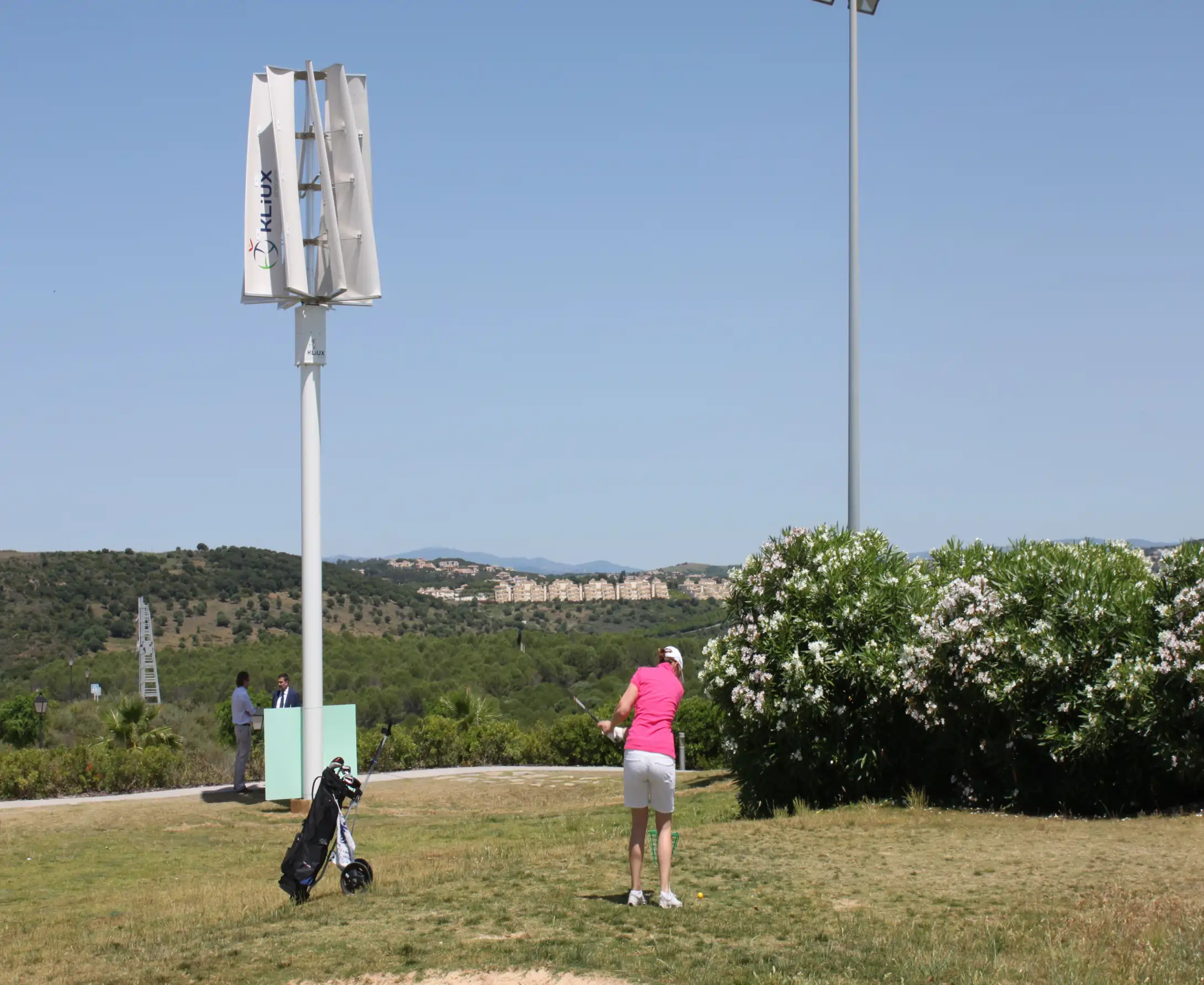 Instalación Eólica Para Generación Eléctrica e Iluminación de Campo de Golf