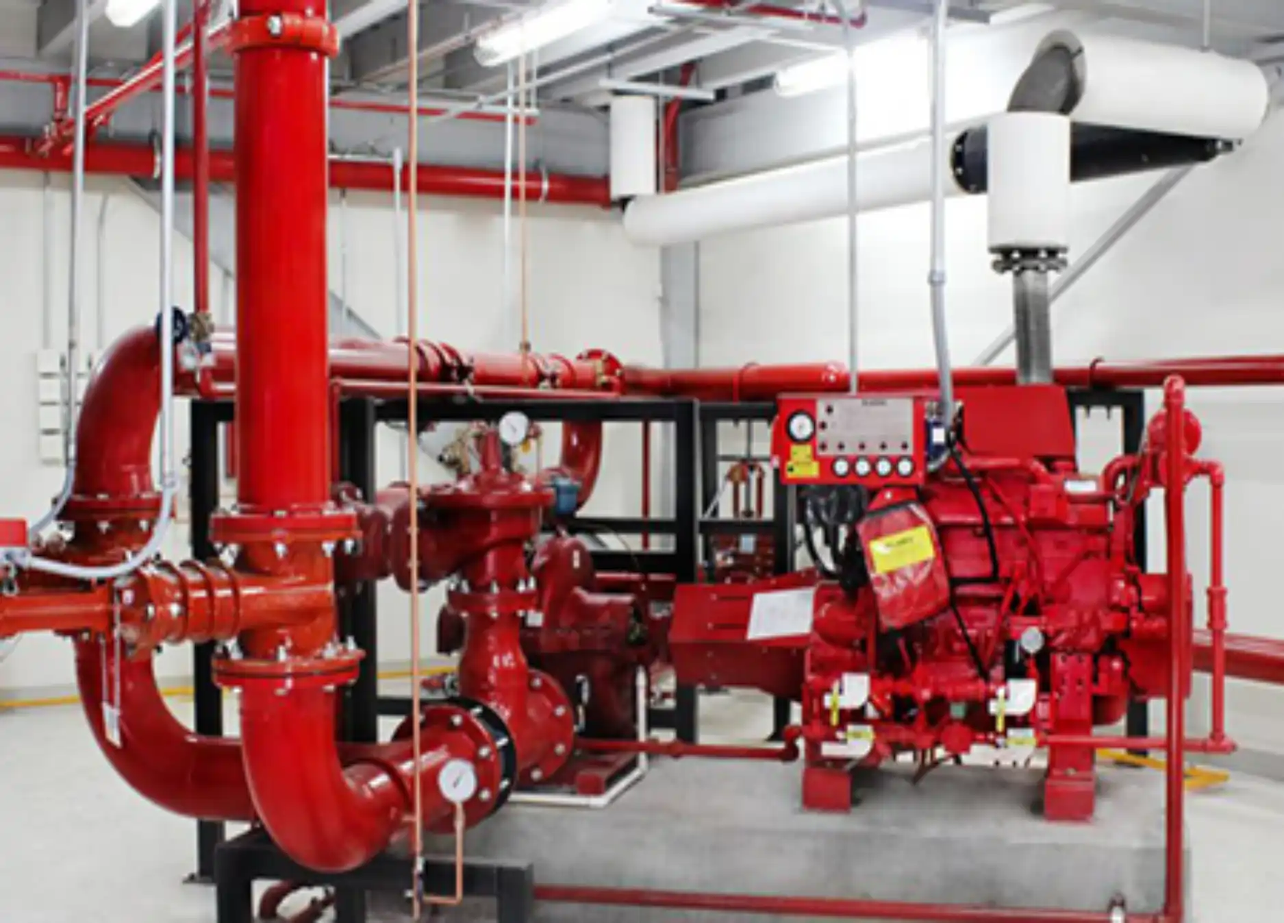 Instalación de sistema contra incendio industrial base agua por IRTSA